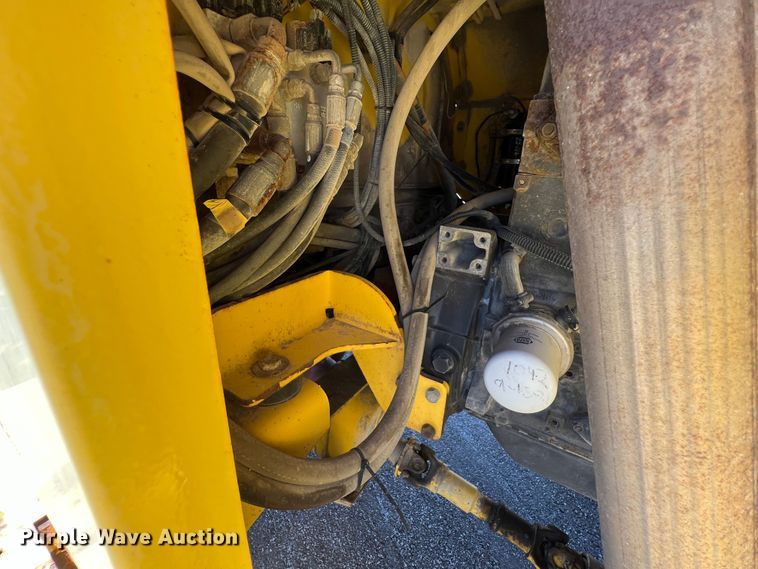 image for item JA9722 2007 Superior DT80CT  broom