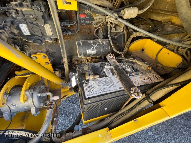 image for item JA9722 2007 Superior DT80CT  broom