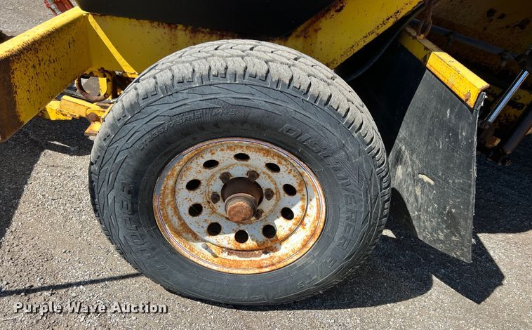 image for item JA9722 2007 Superior DT80CT  broom