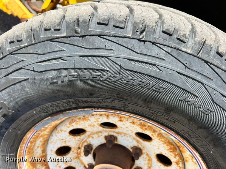 image for item JA9722 2007 Superior DT80CT  broom