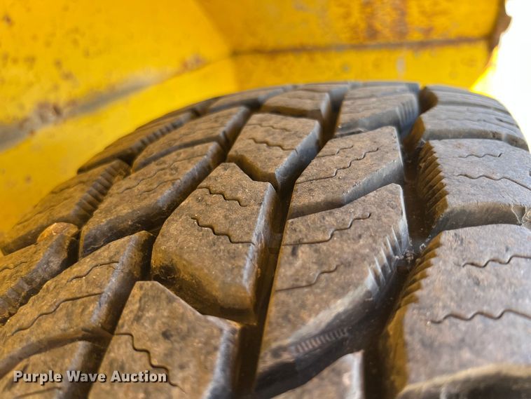 image for item JA9722 2007 Superior DT80CT  broom