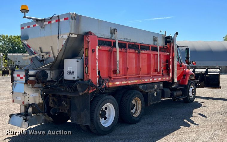 image for item JA9723 2003 International 7500  dump truck