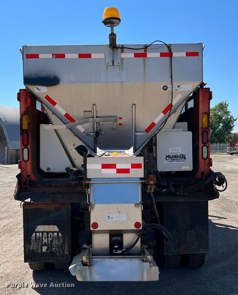 image for item JA9723 2003 International 7500  dump truck