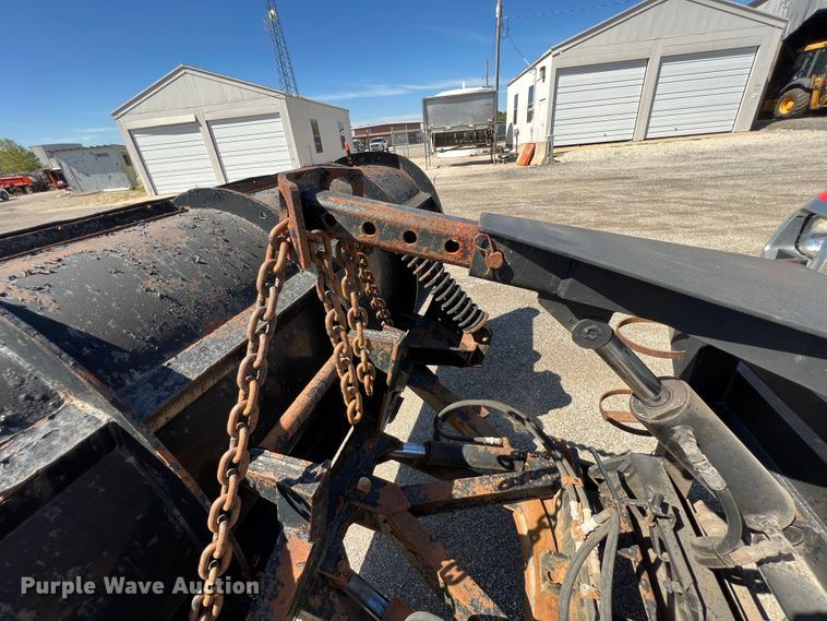 image for item JA9723 2003 International 7500  dump truck