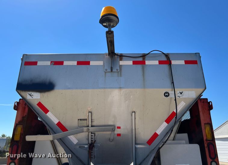 image for item JA9723 2003 International 7500  dump truck