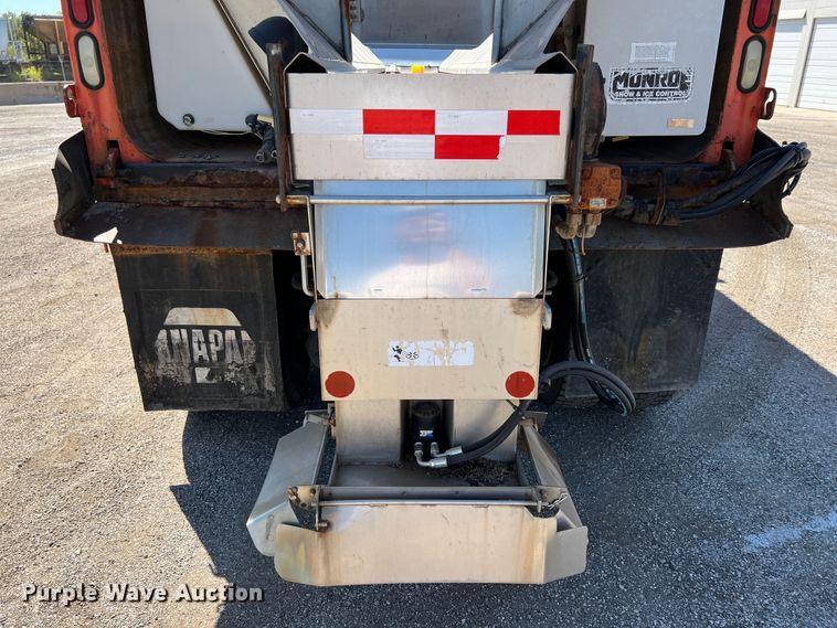 image for item JA9723 2003 International 7500  dump truck