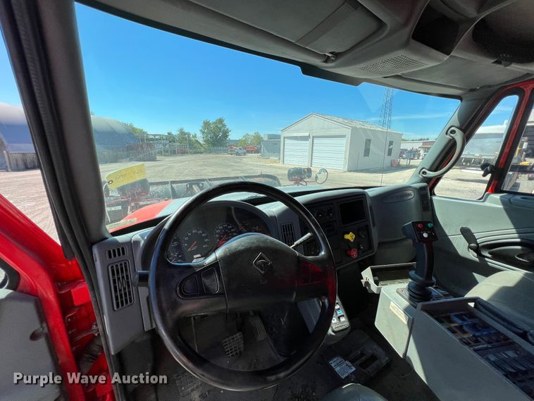 image for item JA9723 2003 International 7500  dump truck