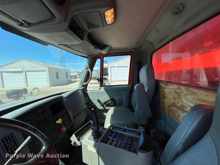 image for item JA9723 2003 International 7500  dump truck