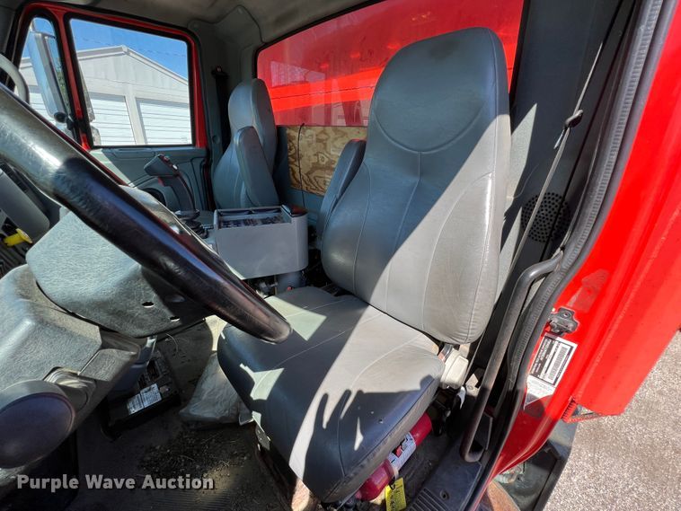 image for item JA9723 2003 International 7500  dump truck