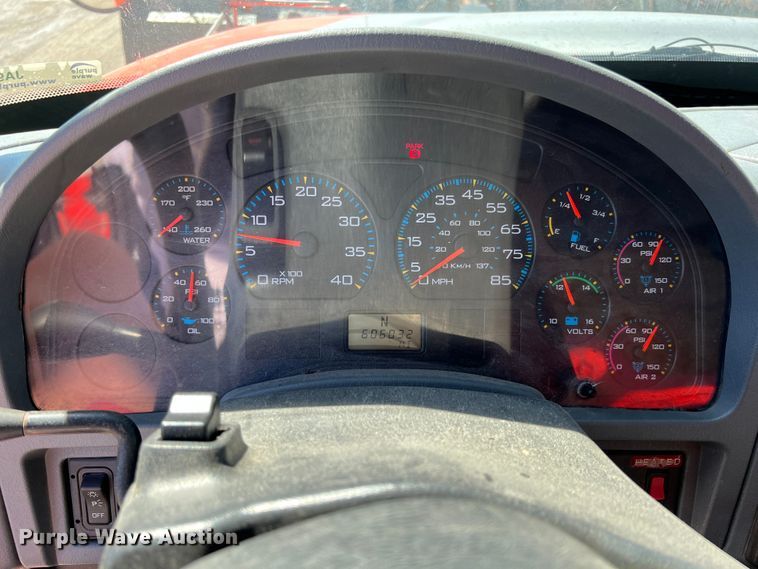 image for item JA9723 2003 International 7500  dump truck