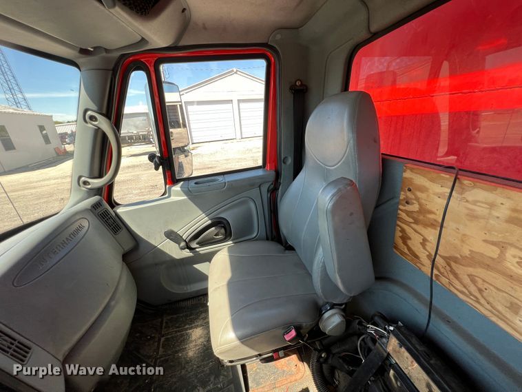 image for item JA9723 2003 International 7500  dump truck