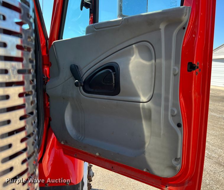 image for item JA9723 2003 International 7500  dump truck