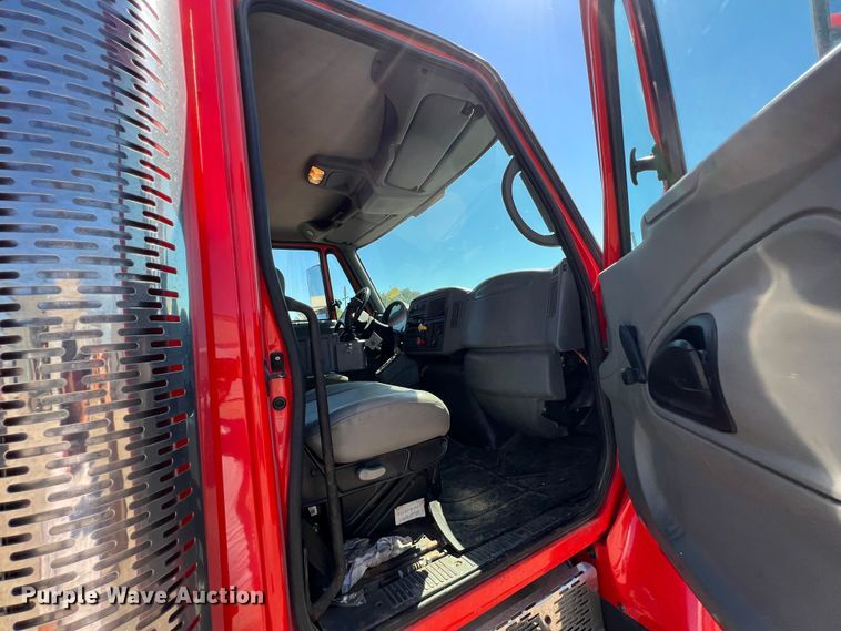 image for item JA9723 2003 International 7500  dump truck