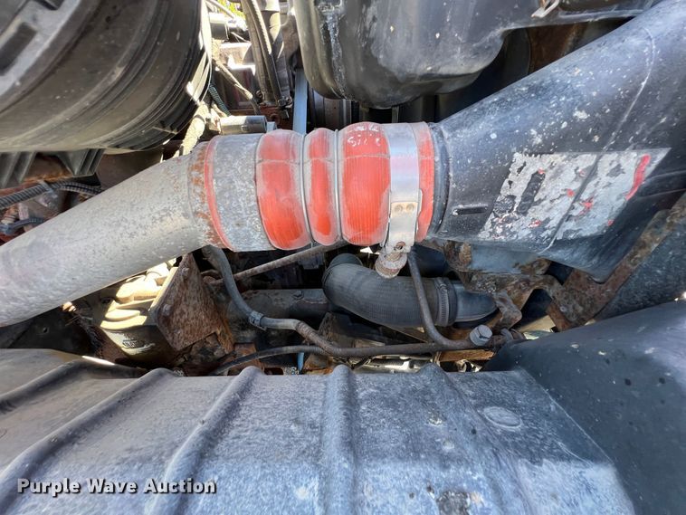 image for item JA9723 2003 International 7500  dump truck