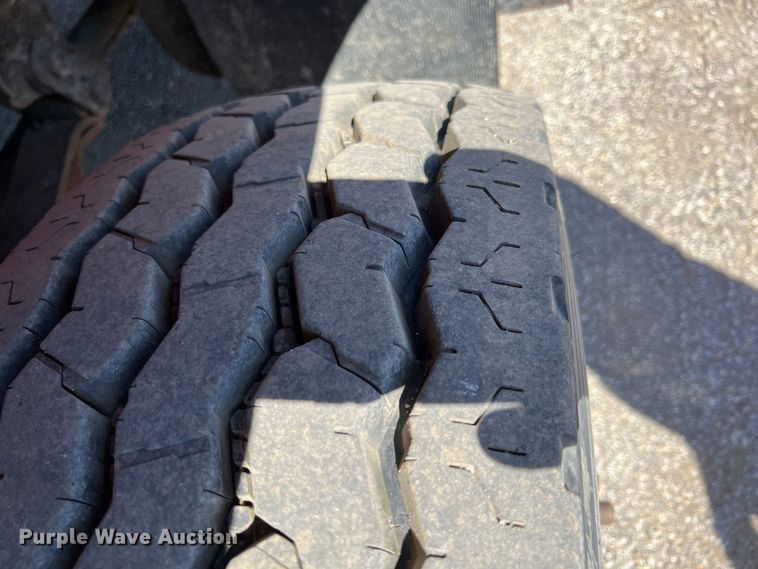 image for item JA9723 2003 International 7500  dump truck