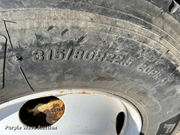 image for item JA9723 2003 International 7500  dump truck