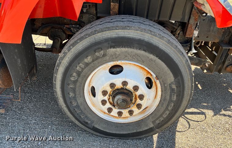 image for item JA9723 2003 International 7500  dump truck