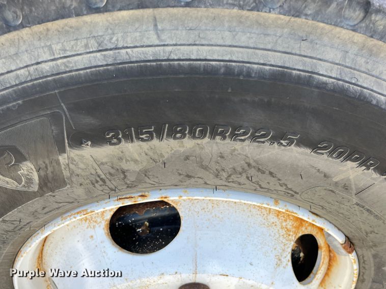 image for item JA9723 2003 International 7500  dump truck