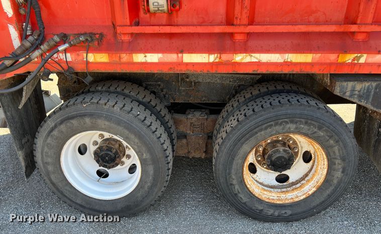 image for item JA9723 2003 International 7500  dump truck