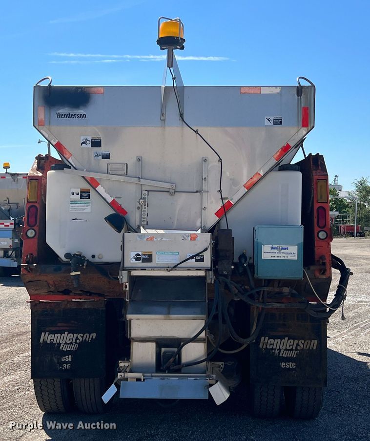 image for item JA9724 2005 International 7400  dump truck