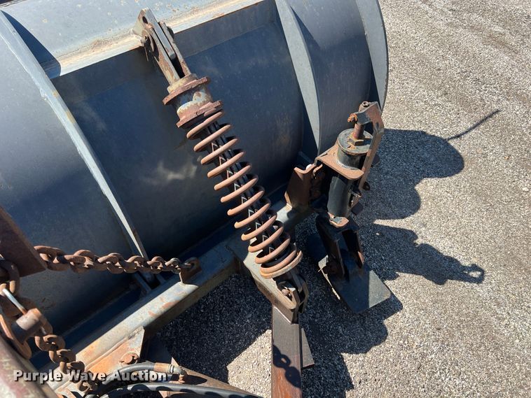 image for item JA9724 2005 International 7400  dump truck