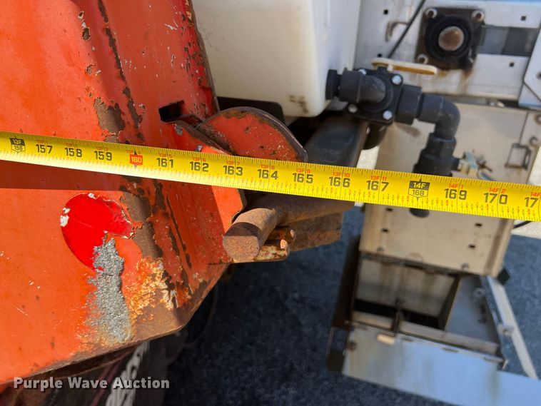 image for item JA9724 2005 International 7400  dump truck