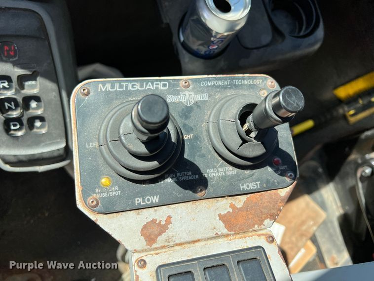 image for item JA9724 2005 International 7400  dump truck