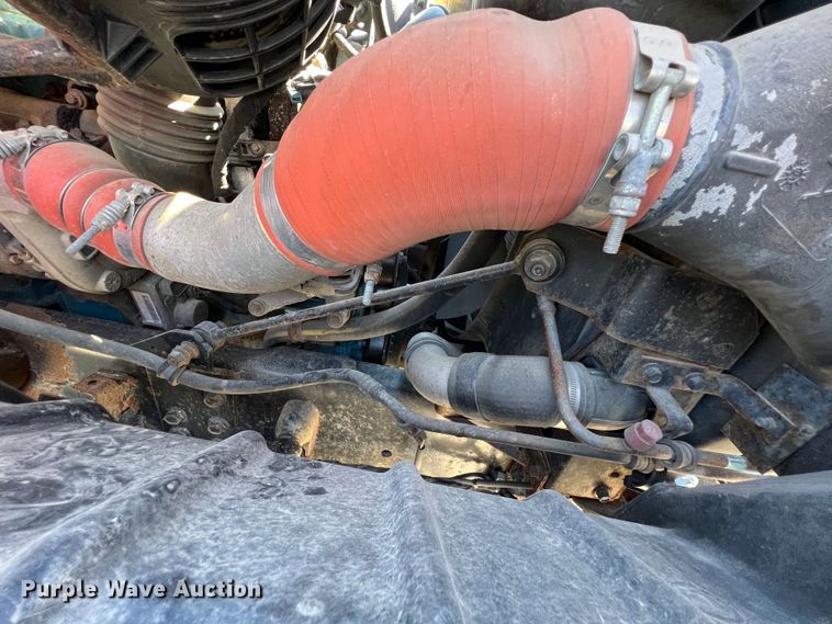 image for item JA9724 2005 International 7400  dump truck