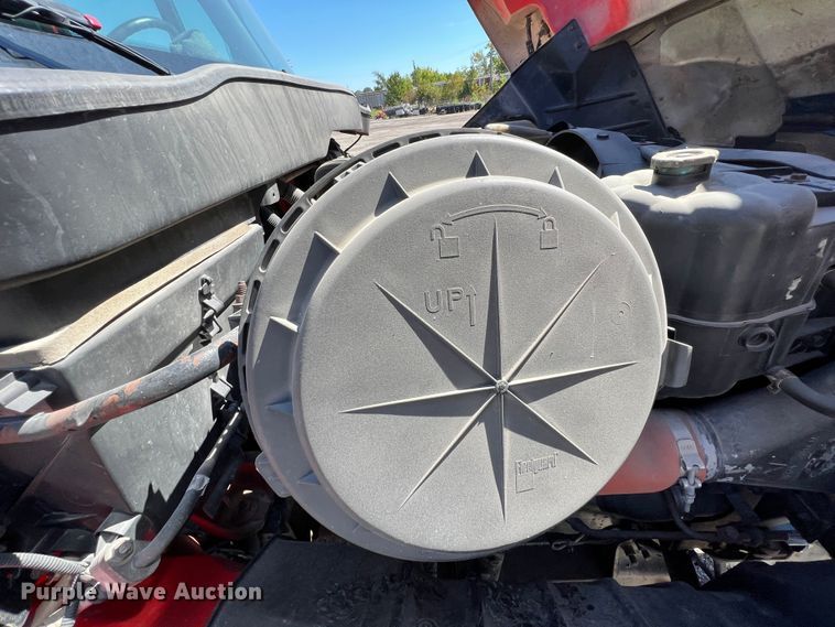 image for item JA9724 2005 International 7400  dump truck