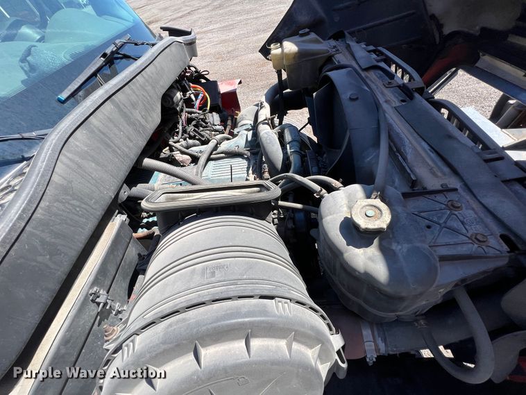 image for item JA9724 2005 International 7400  dump truck