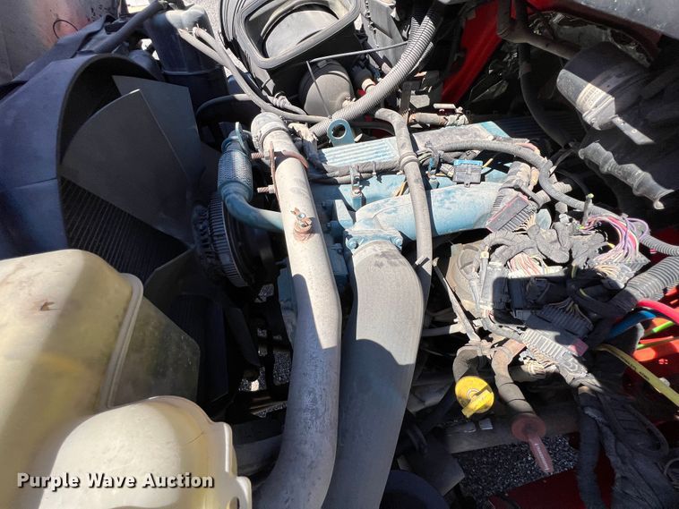 image for item JA9724 2005 International 7400  dump truck