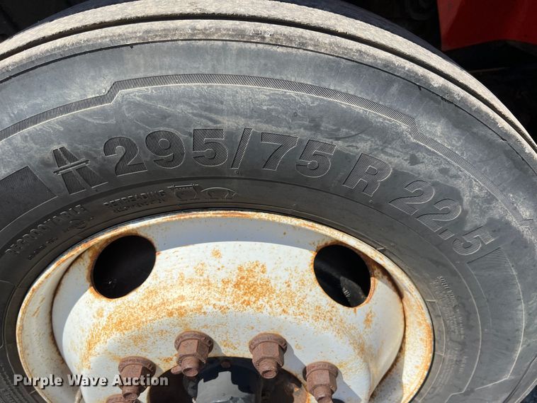 image for item JA9724 2005 International 7400  dump truck