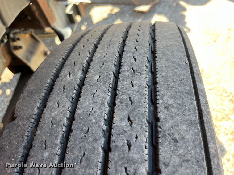 image for item JA9724 2005 International 7400  dump truck