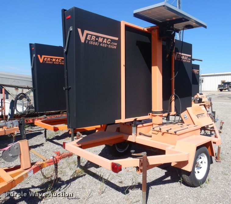 image for item JA9726 2007 Ver-Mac PCMS1210  message board trailer