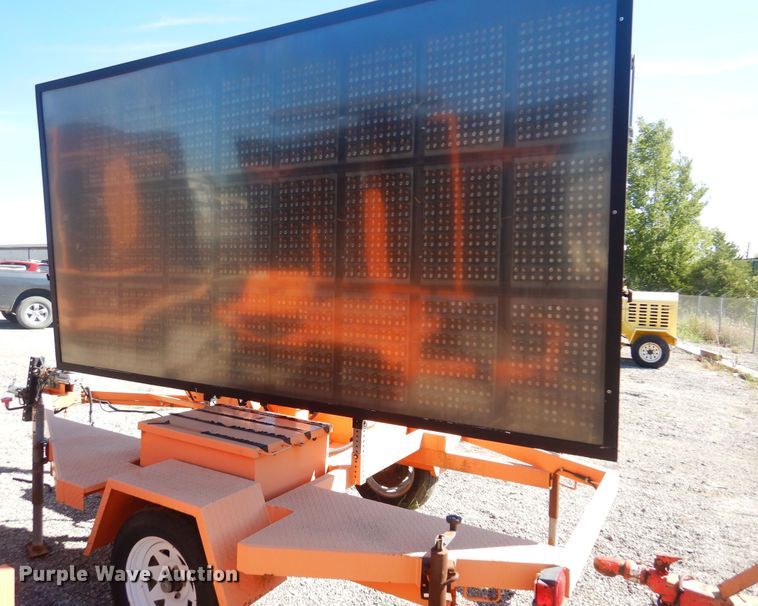 image for item JA9726 2007 Ver-Mac PCMS1210  message board trailer