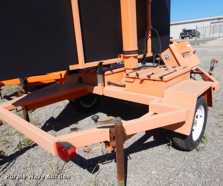 image for item JA9726 2007 Ver-Mac PCMS1210  message board trailer