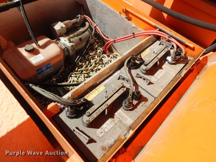 image for item JA9726 2007 Ver-Mac PCMS1210  message board trailer