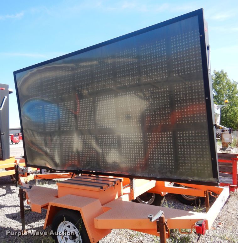 image for item JA9727 2008 Ver-Mac PCMS1210  message board trailer