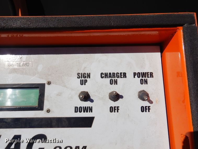 image for item JA9727 2008 Ver-Mac PCMS1210  message board trailer