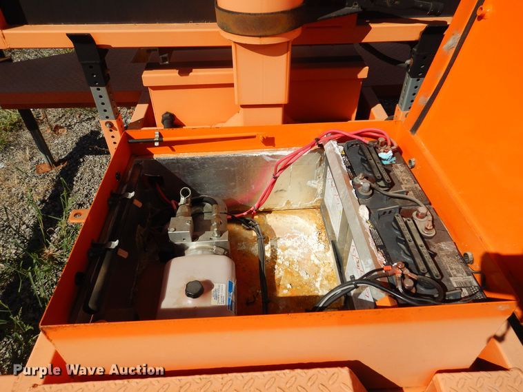 image for item JA9727 2008 Ver-Mac PCMS1210  message board trailer