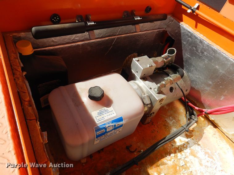 image for item JA9727 2008 Ver-Mac PCMS1210  message board trailer