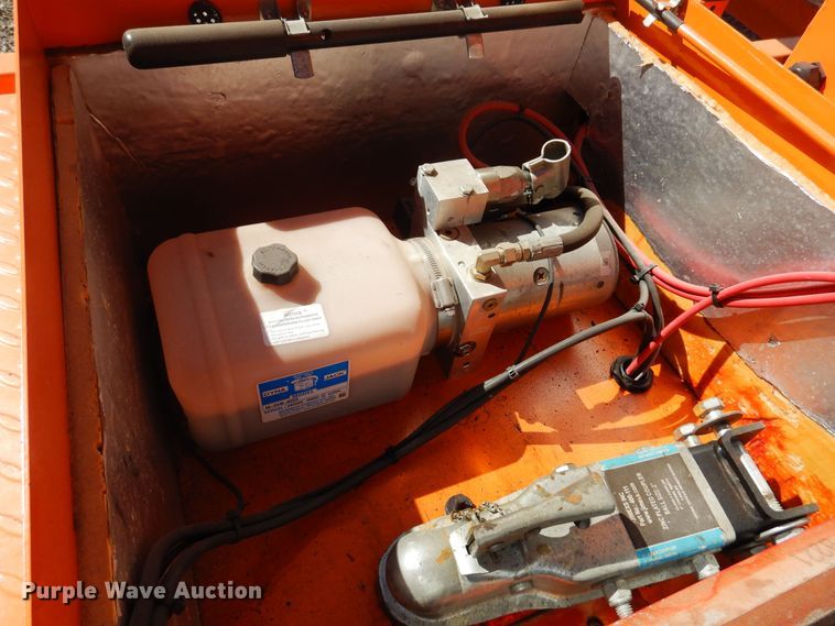 image for item JA9728 2007 Ver-Mac PCMS1210  message board trailer