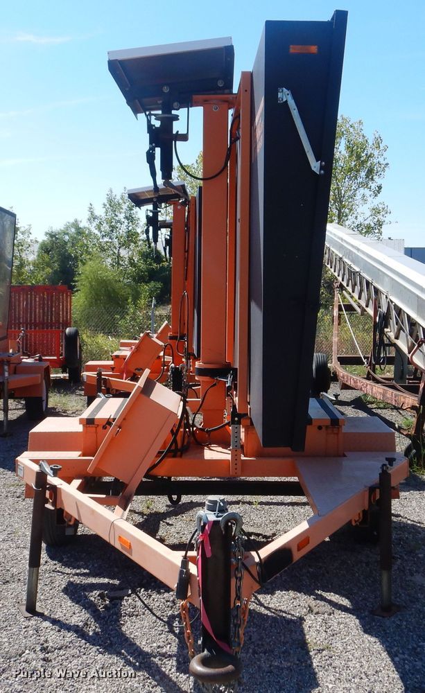 image for item JA9729 2008 Ver-Mac PCMS1210  message board trailer