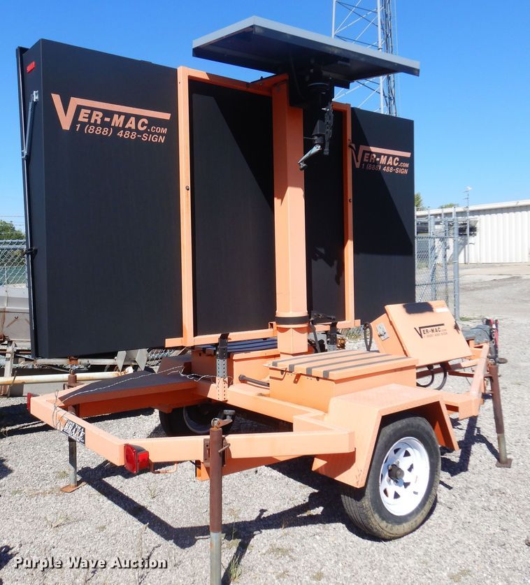 image for item JA9729 2008 Ver-Mac PCMS1210  message board trailer