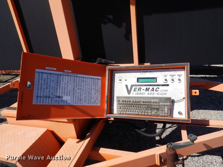 image for item JA9729 2008 Ver-Mac PCMS1210  message board trailer