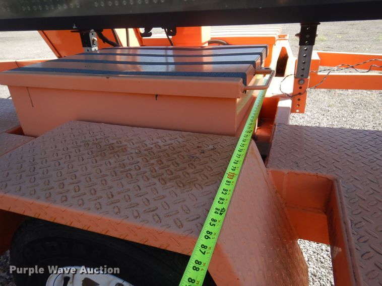 image for item JA9729 2008 Ver-Mac PCMS1210  message board trailer