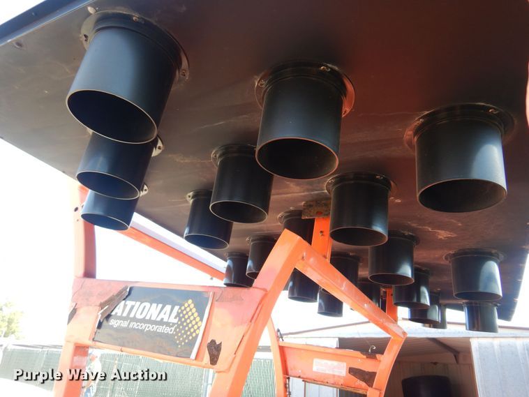 image for item JA9732 2010 National Signal  arrow board trailer