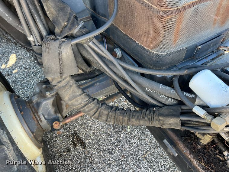 image for item JA9734 2001 New Holland TS110  MFWD tractor