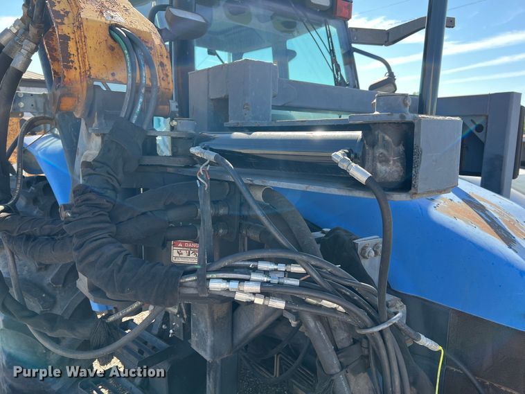 image for item JA9734 2001 New Holland TS110  MFWD tractor