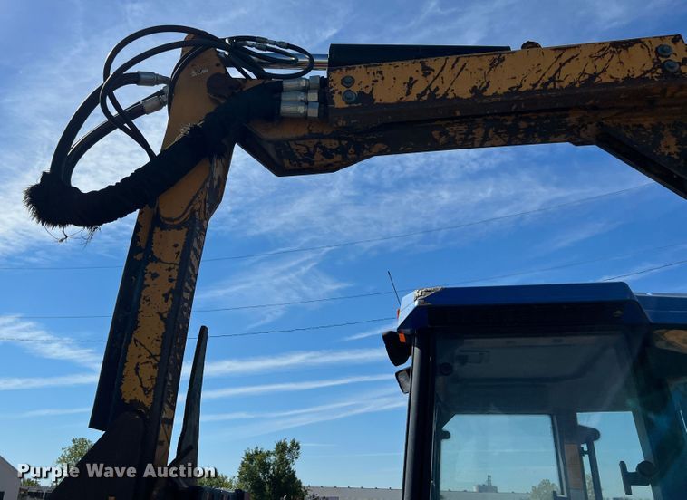 image for item JA9734 2001 New Holland TS110  MFWD tractor